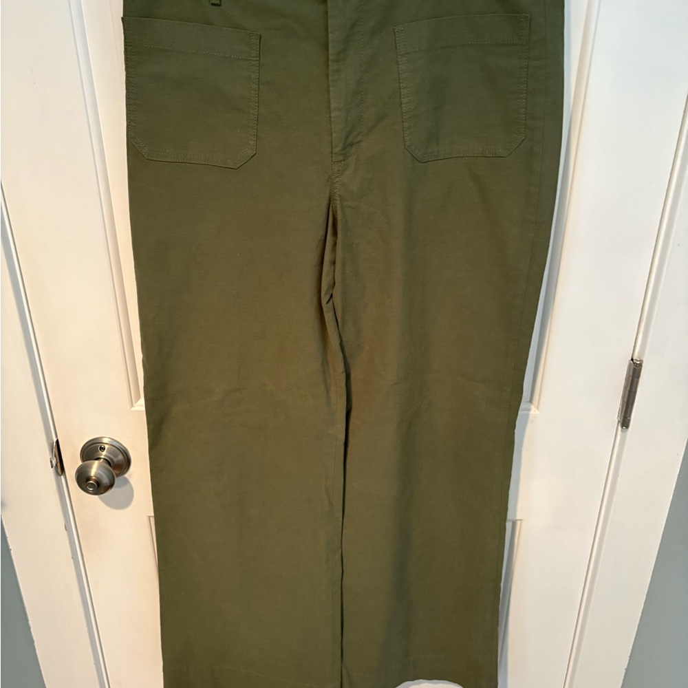 J. Crew Women’s Patch Pocket Wide Leg Green Cargo Pants Size 30
